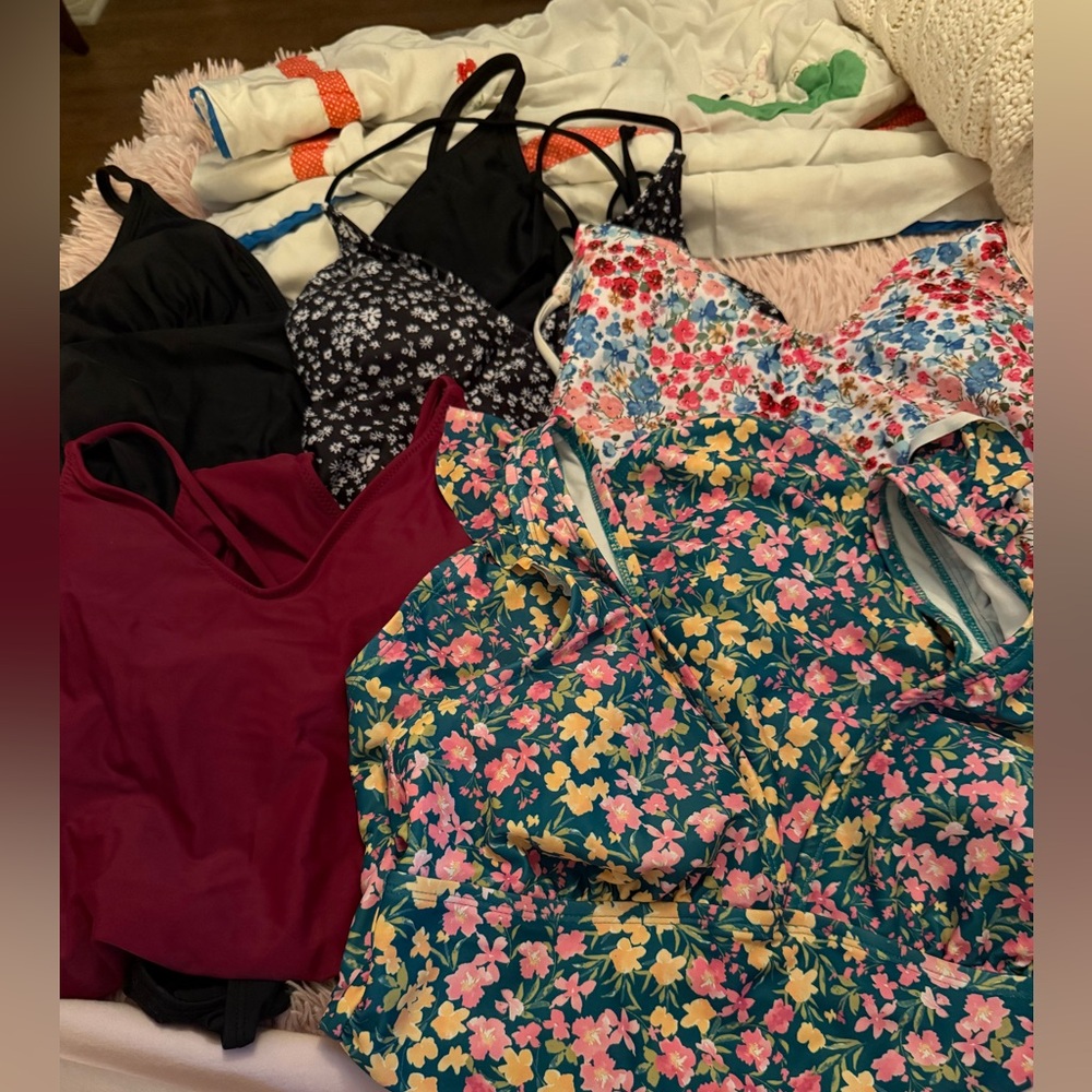 5 Women’s One-Piece Swimsuits